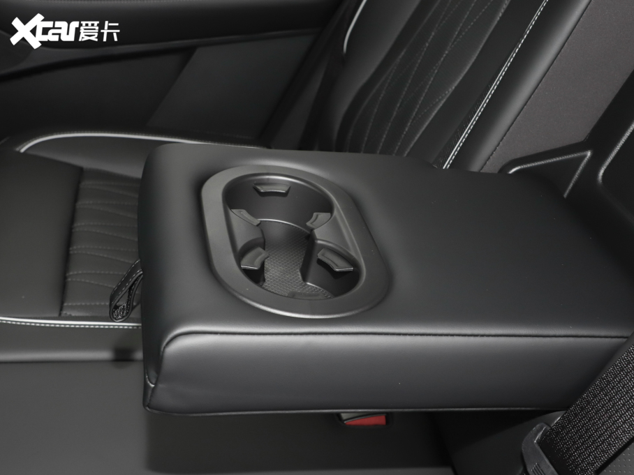 2025GS8 I(lng)ϵ 2.0TGDI (q)A 5