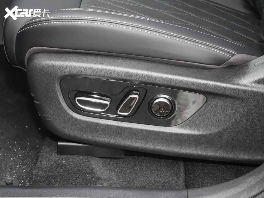 2025GS8 Iϵ 2.0TGDI A 5