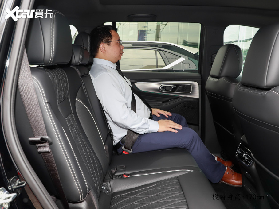 2025GS8 I(lng)ϵ 2.0TGDI (q)A 5