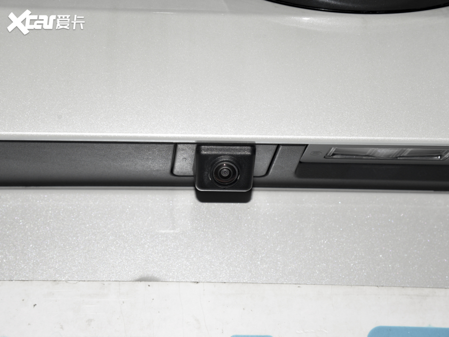 2024�����E8 �sҫϵ�� 2.0L �sҫ��