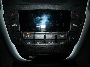 2012款2.0L 自动豪华版 空调调节