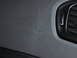 2013款1.8T 自动豪华版 中控区