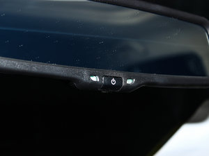 2013款1.8T 自动豪华版 中控区