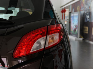 2014款2.0L 自动两驱周年增值版 细节外观