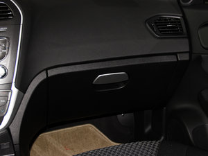 2014款1.8T 自动超享版 空间座椅