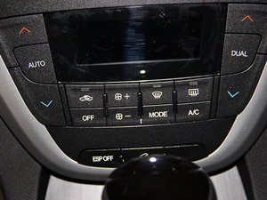 2014款1.8T 自动超享版 中控区