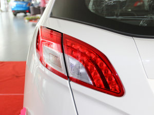 2014款2.0L 自动超享版 细节外观