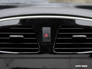2014款1.8T 自动四驱至尊版 中控区