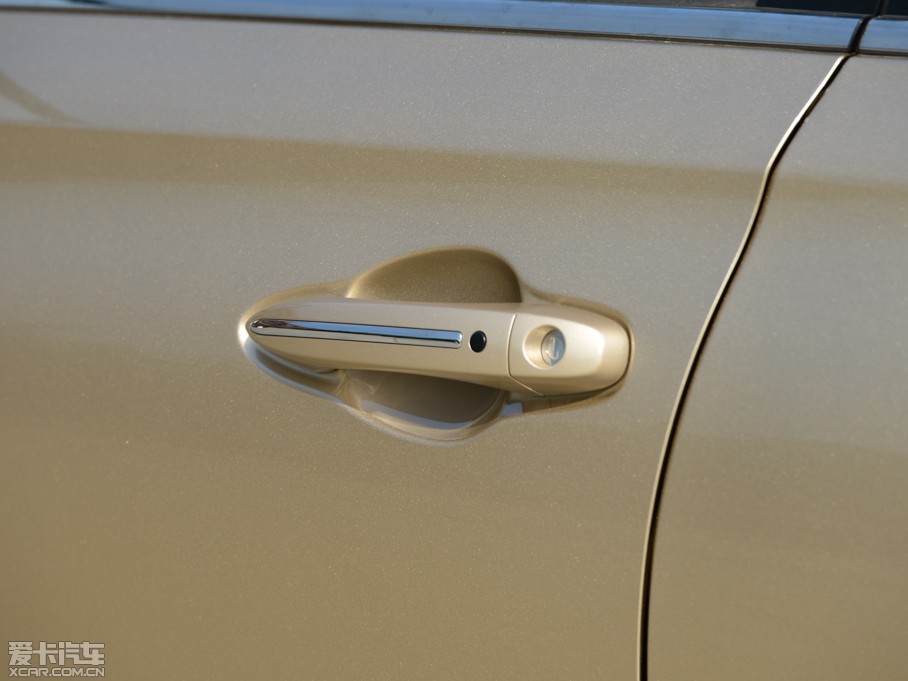 2015�����GA6 1.8T �Ԅ����F��