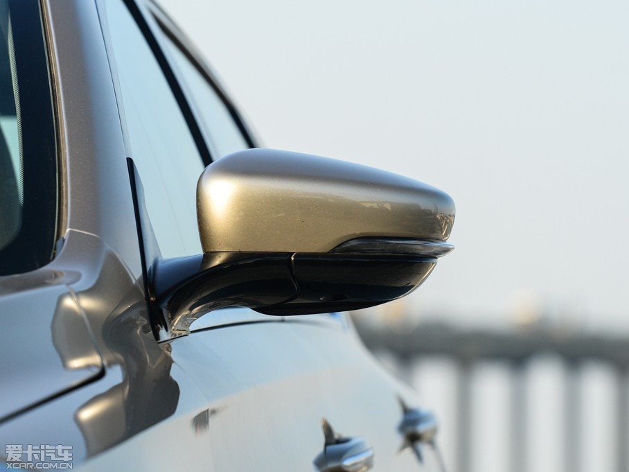 2015�����GA6 1.8T �Ԅ����F��