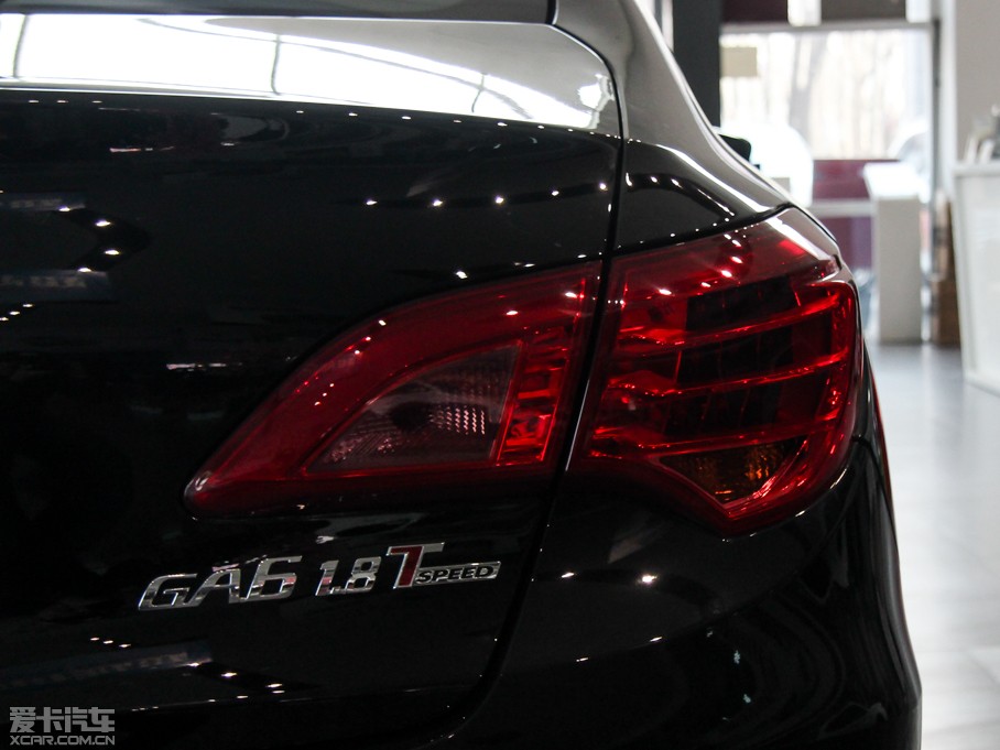 2015�����GA6 1.8T �ԄӺ��A������