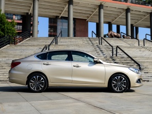 廣汽乘用車2015款傳祺GA6