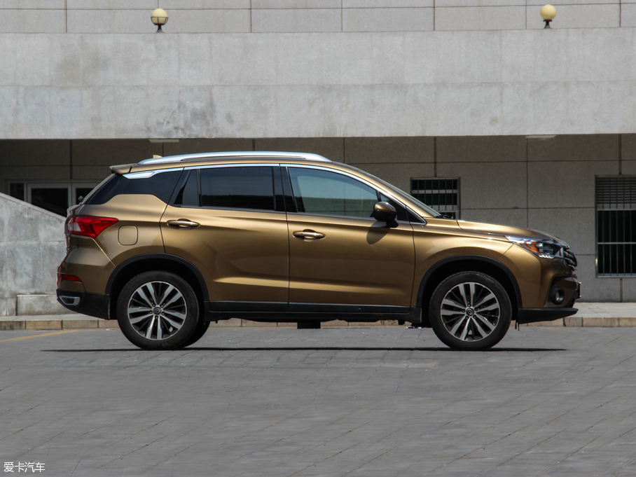 2015GS4 200T G-DCT F