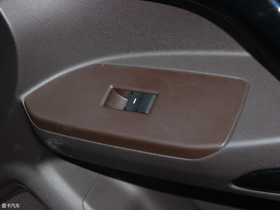 2015GS4 200T G-DCT F