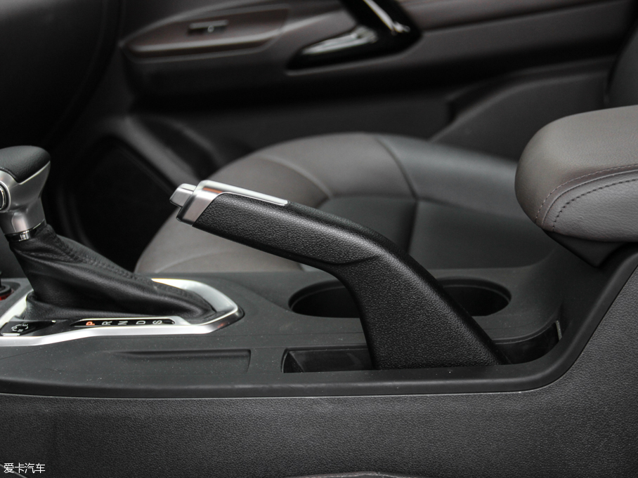 2015GS4 200T G-DCT F