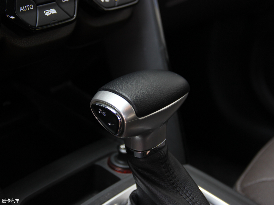 2015GS4 200T G-DCT F