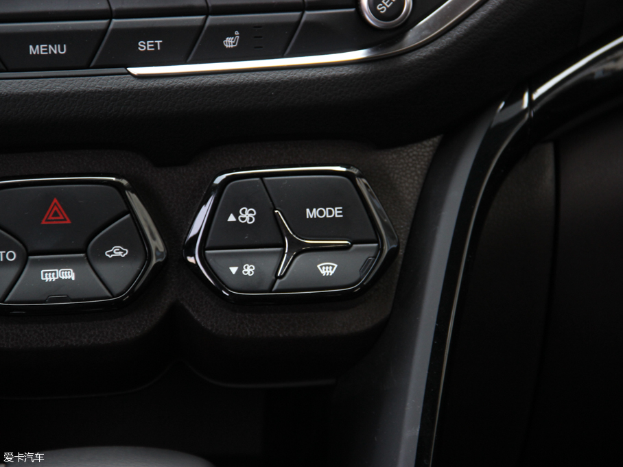 2015GS4 200T G-DCT F