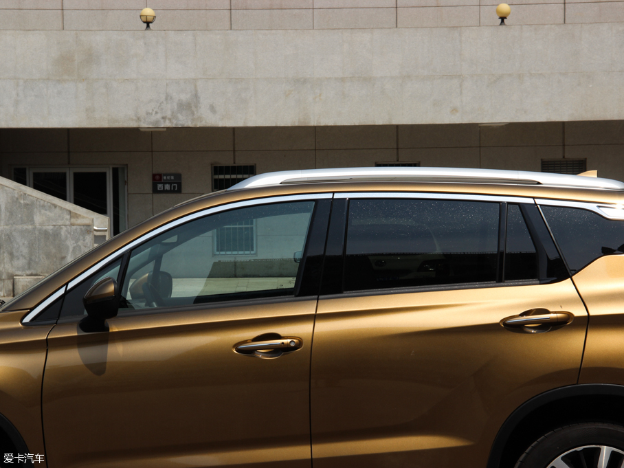 2015GS4 200T G-DCT F