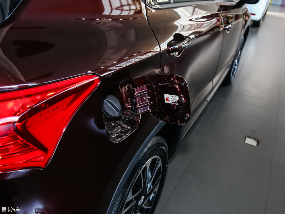 2015GS4 200T G-DCT Ӣ