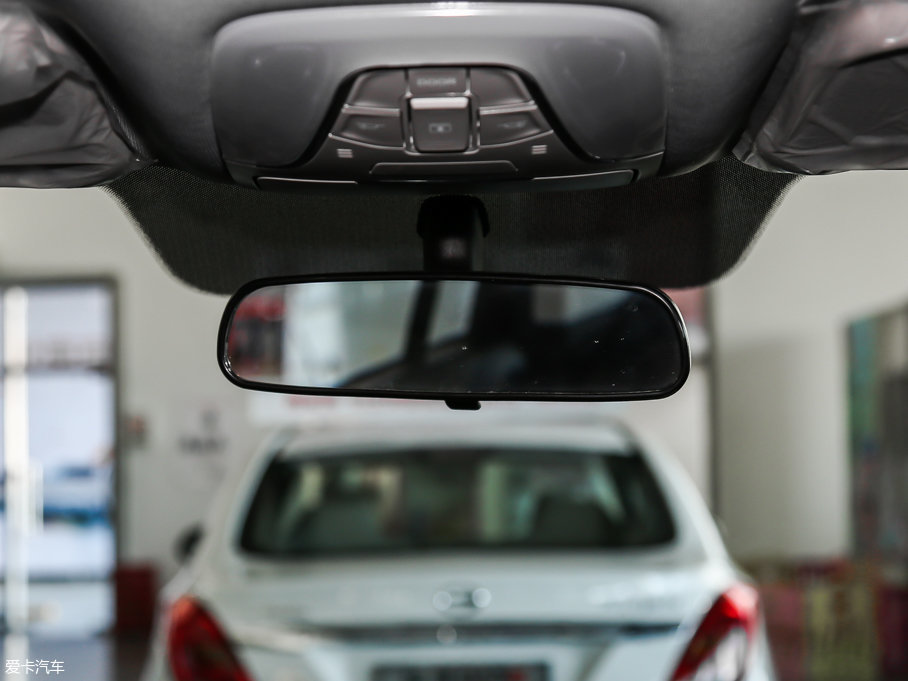 2015GS4 200T G-DCT Ӣ