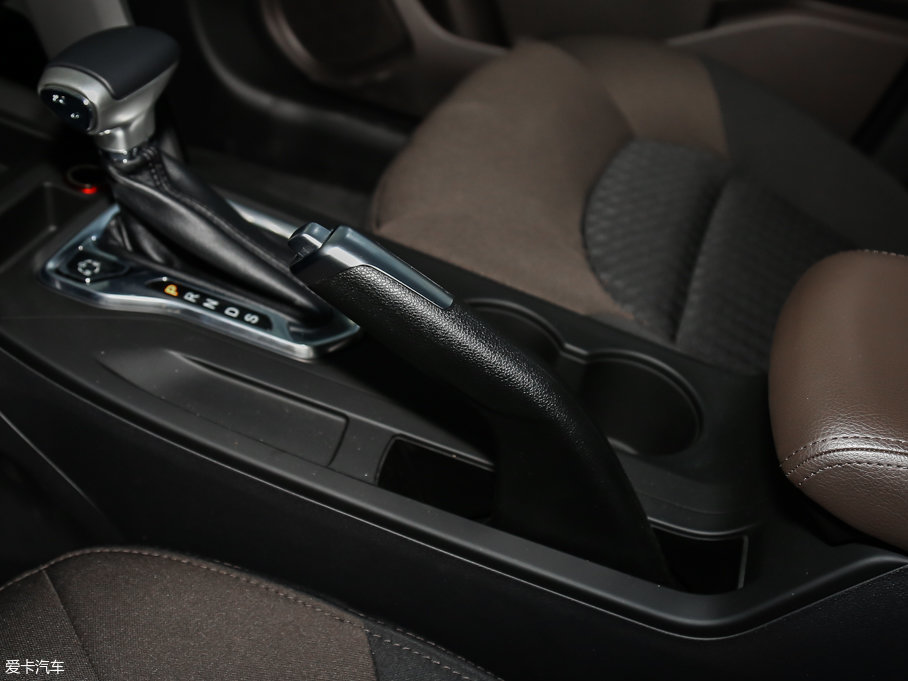 2015GS4 200T G-DCT Ӣ