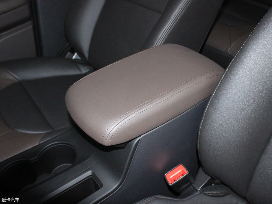 2016�����GS4 235T �ԄӾ�Ӣ��