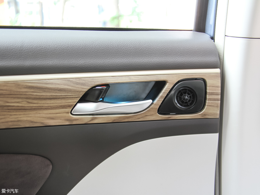 2017GS8 320T Ԅ(dng)(q)F