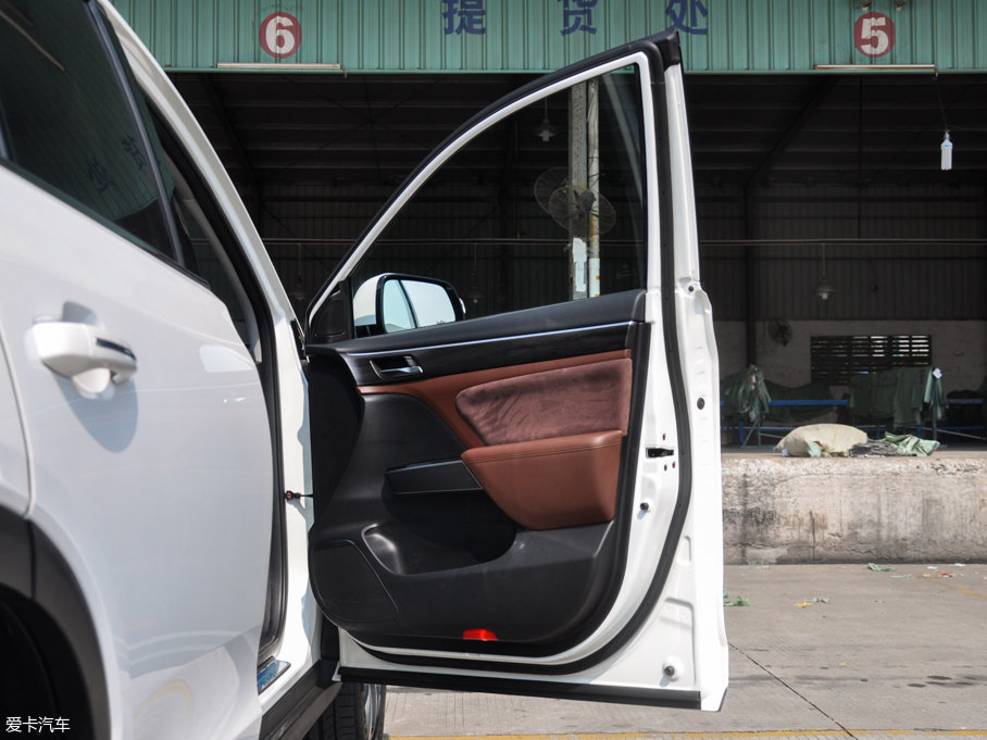 2017GS8 320T ԄӃA