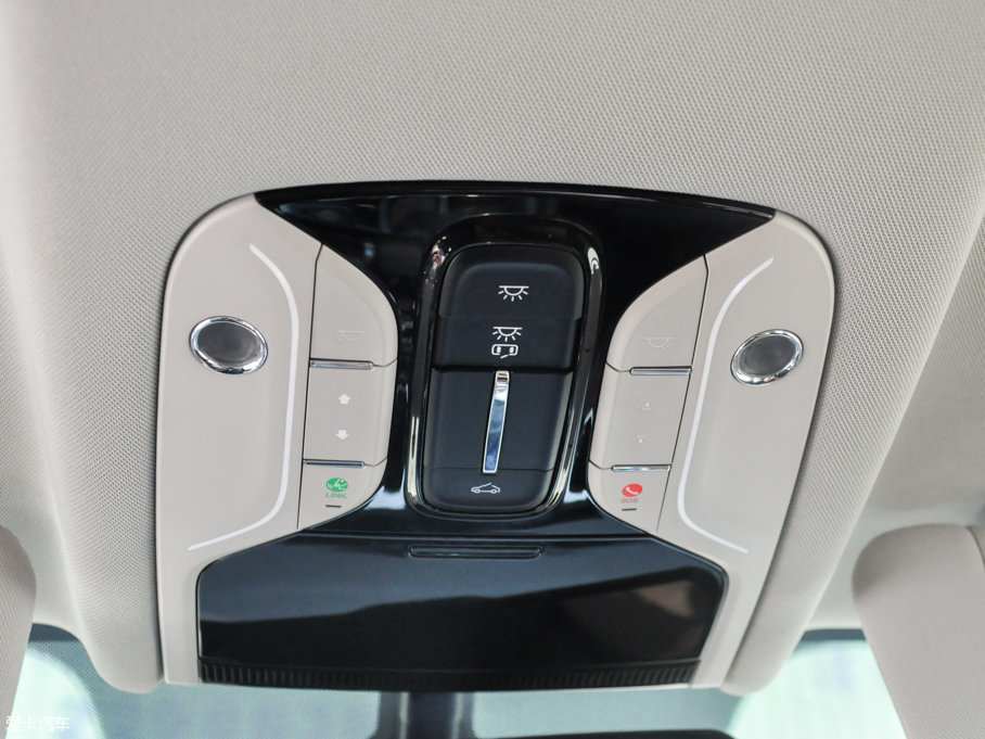 【2017款传祺GS8320T 自动两驱豪华智联版_