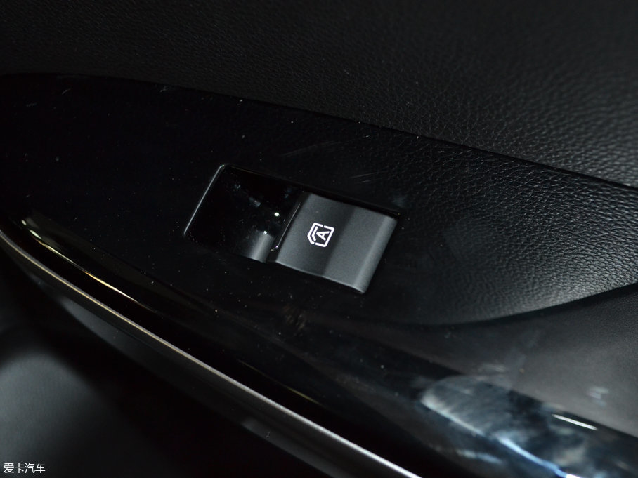 2017GS8 320T ԄӃA