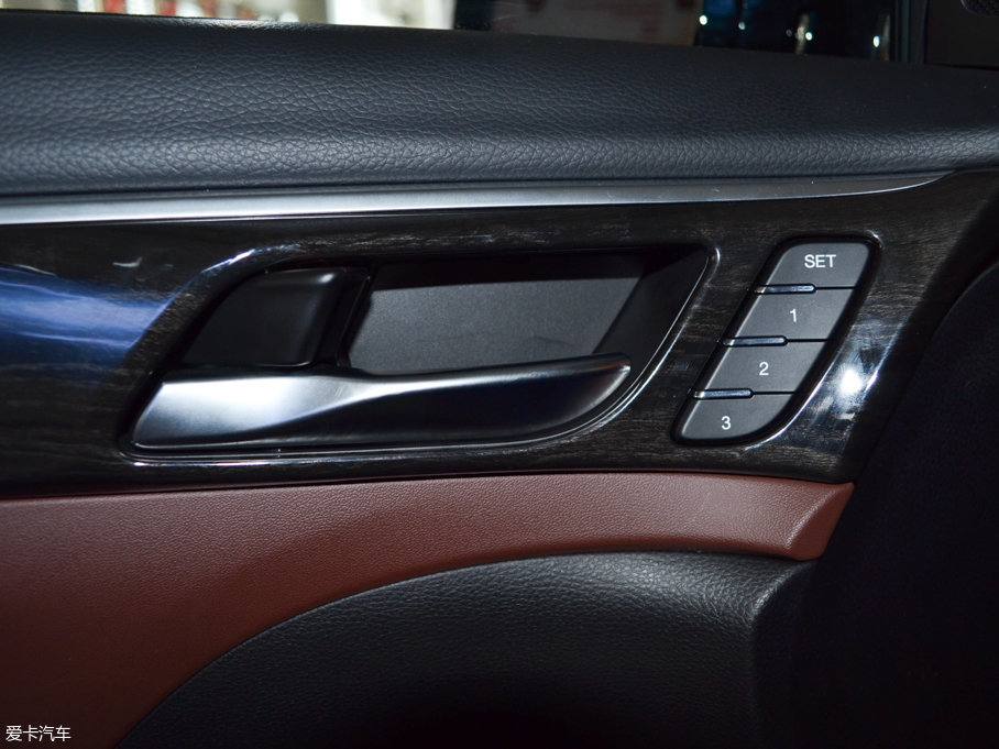 2017GS8 320T ԄӃA