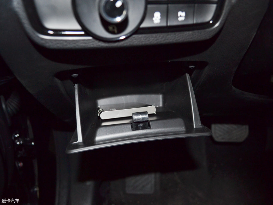 2017GS8 320T Ԅ(dng)(q)A(lin)