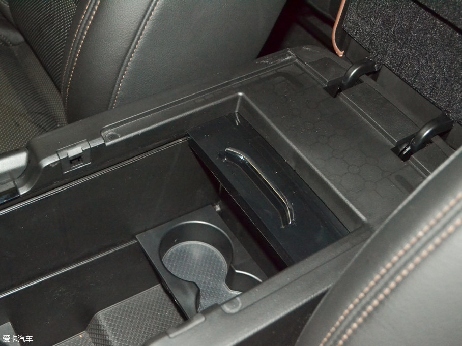 2017GS8 320T ԄӃA