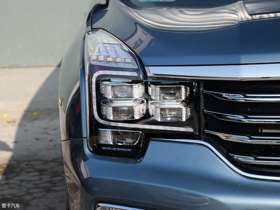 【2017款传祺GS8320T 自动两驱豪华智联版_