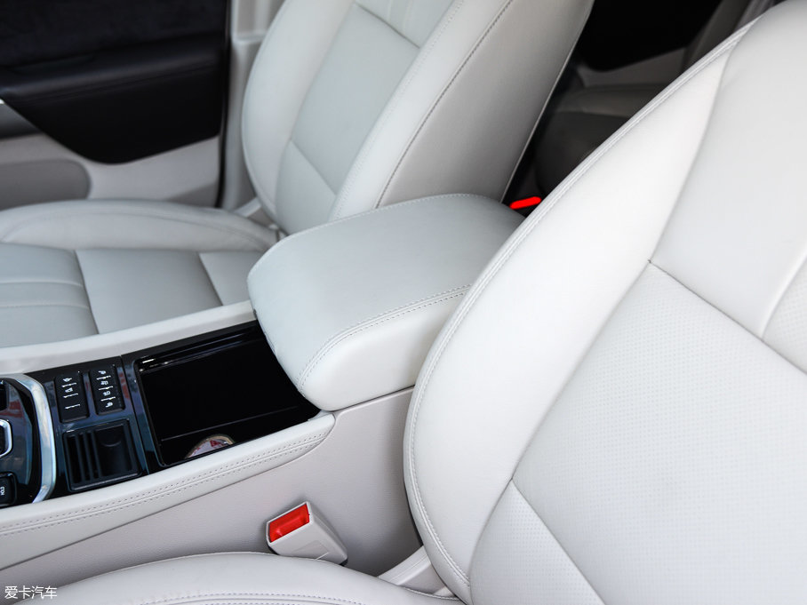 2017GS8 320T ԄӃA