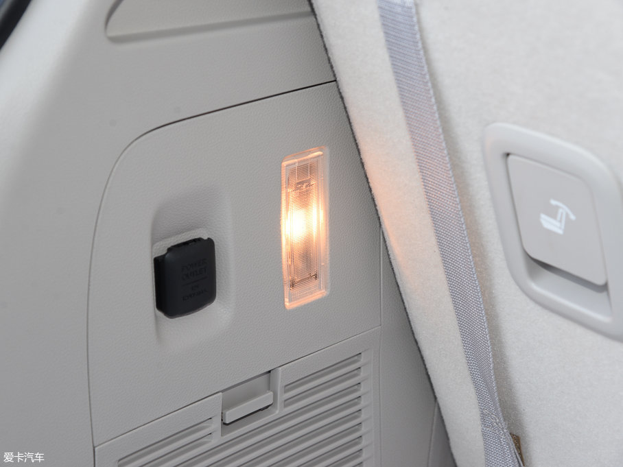 2017GS8 320T ԄӃA