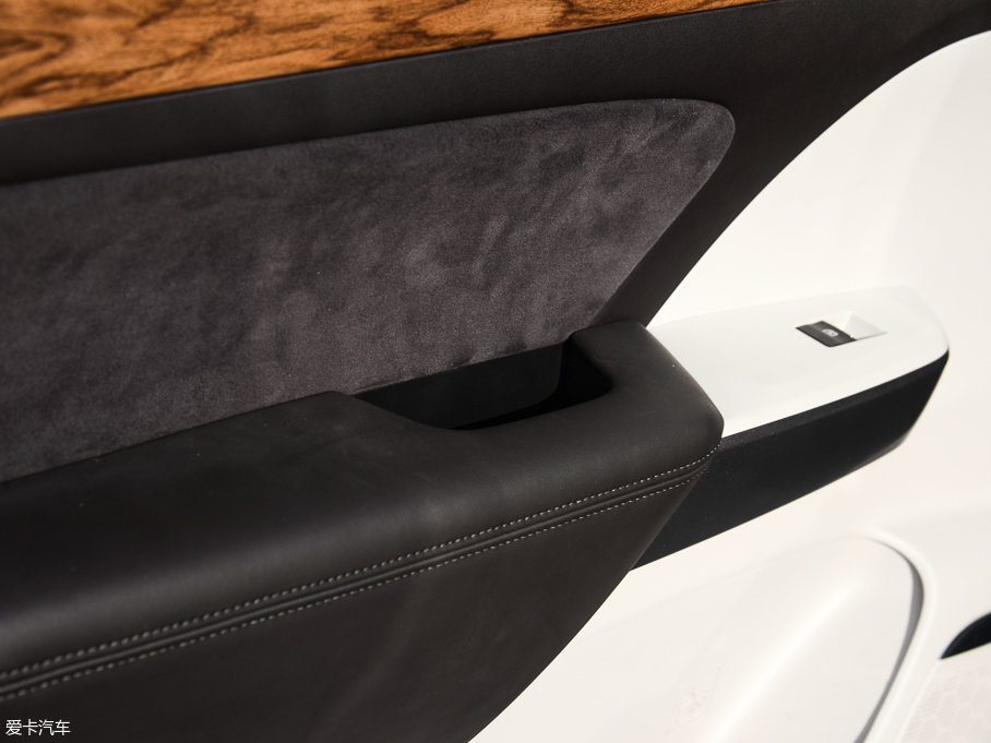 2017GS8 320T Ԅ(dng)(q)A(lin)