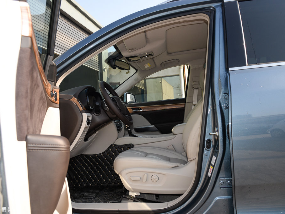 2017GS8 320T ԄӃA