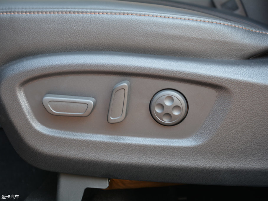 2017GS8 320T ԄӃ(q)A