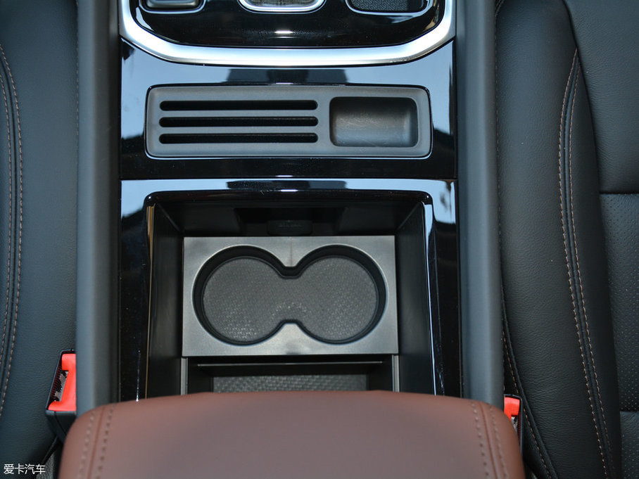 2017GS8 320T ԄӃ(q)A