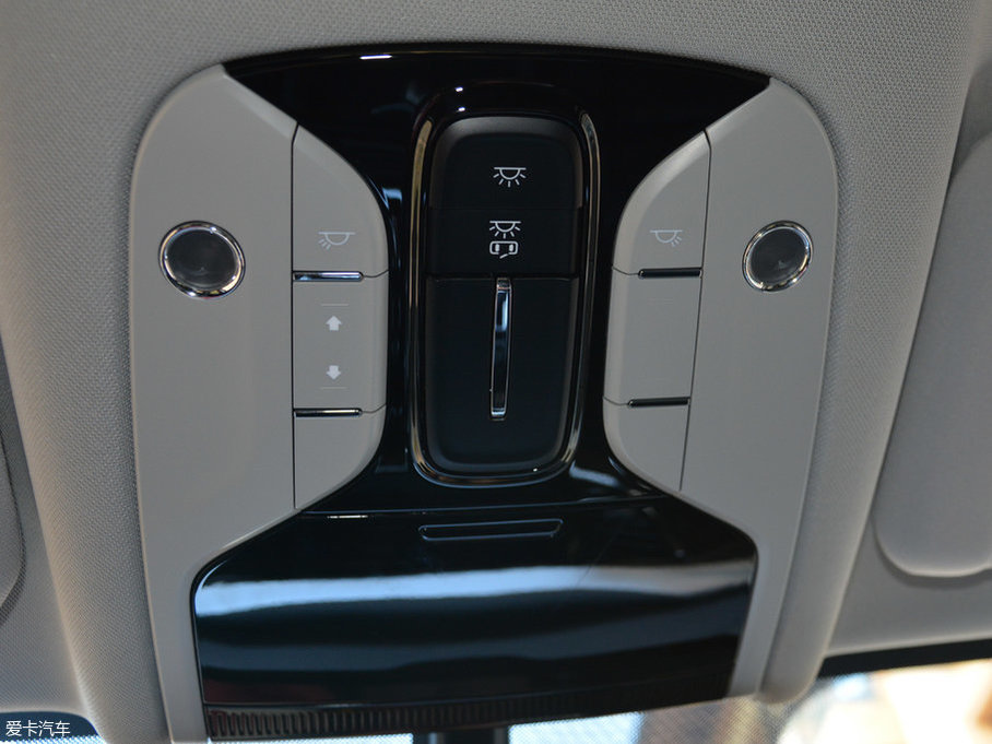 2017GS8 320T Ԅ(dng)(q)A