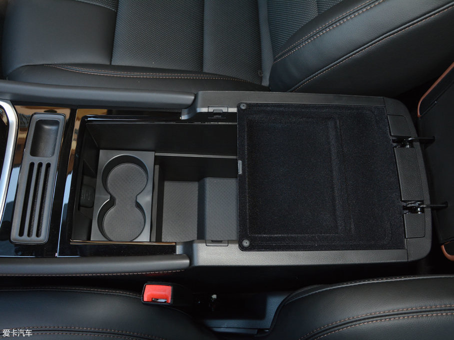 2017GS8 320T Ԅ(dng)(q)A