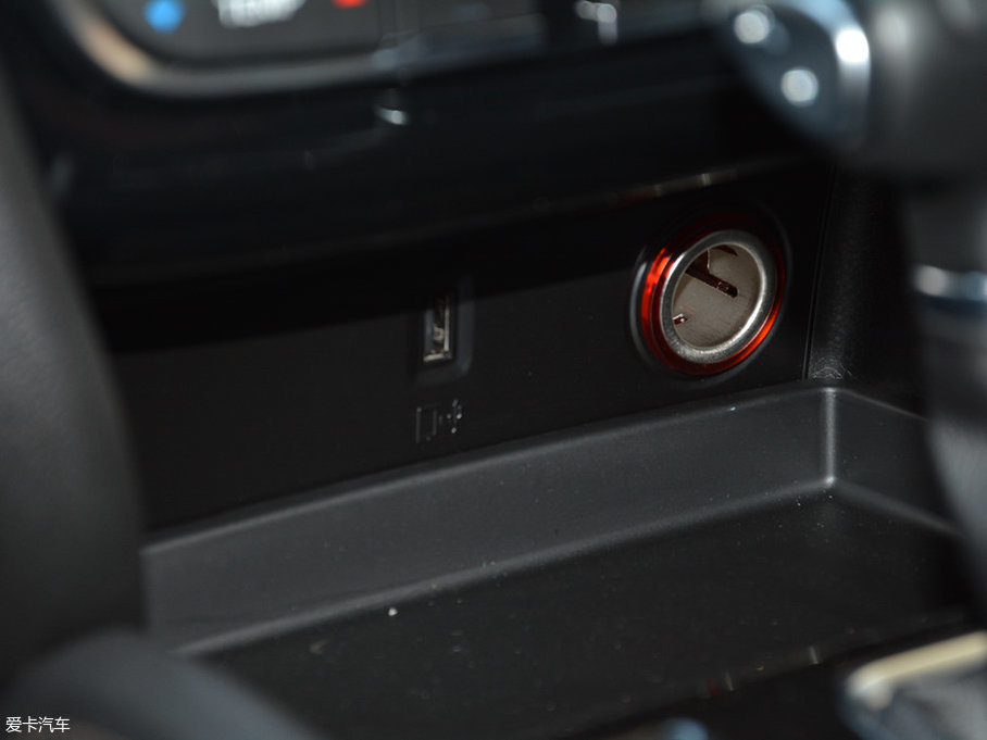 2017GS8 320T Ԅ(dng)(q)A