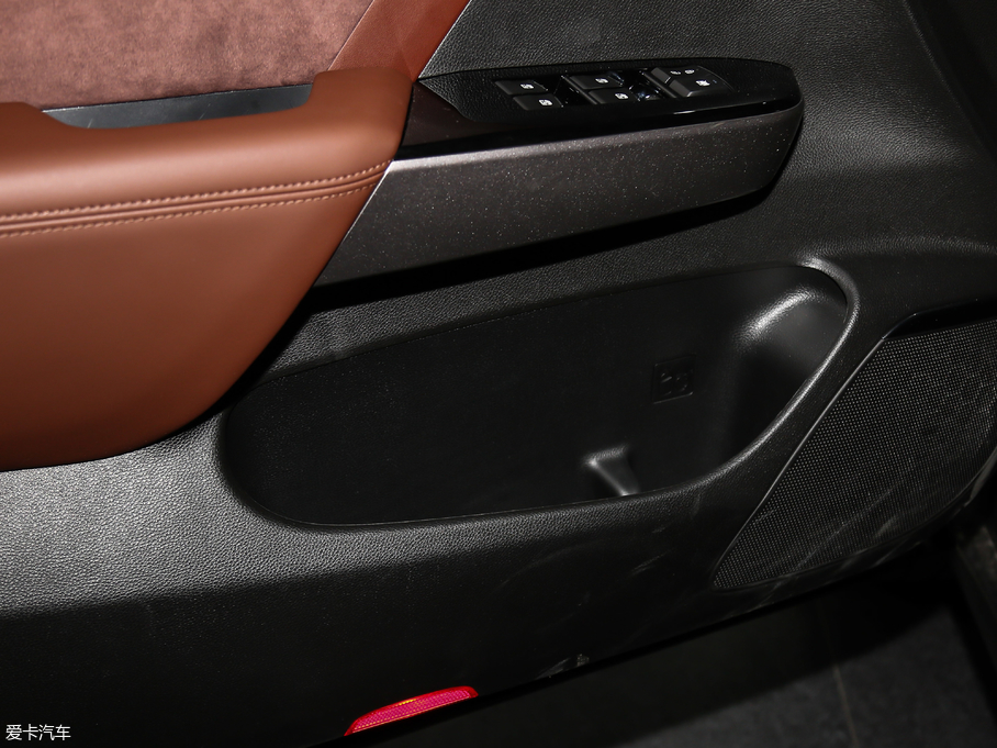 2017GS8 320T Ԅ(q)A(lin)