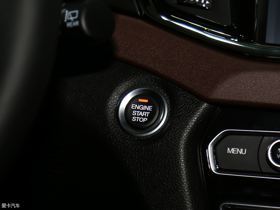 2017GS8 320T Ԅ(dng)(q)A(lin)