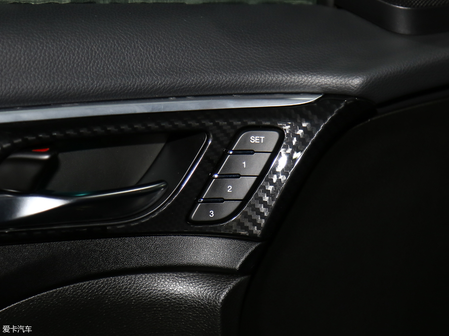 2017GS7 320T A(lin)