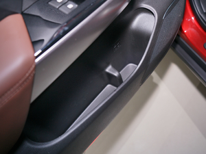 2017320T i-4WDA(lin) ǰT(ch)g