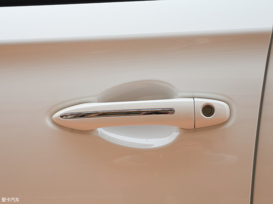 2017�����GS4 200T �քӃ����A��