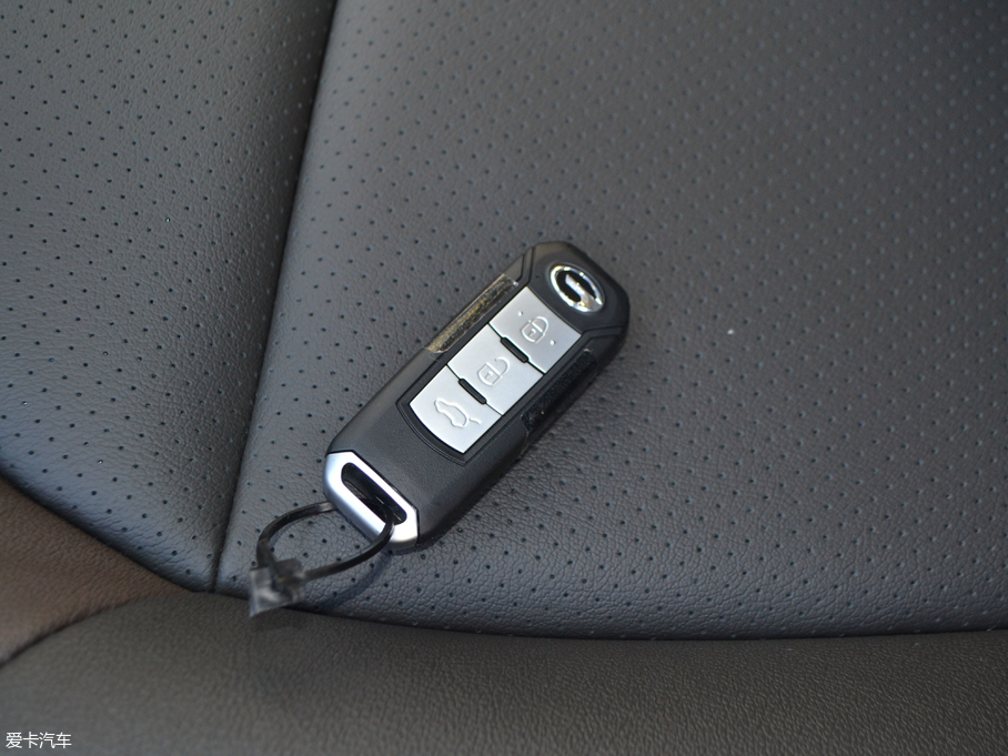 2017GS4 200T G-DCT(q)A