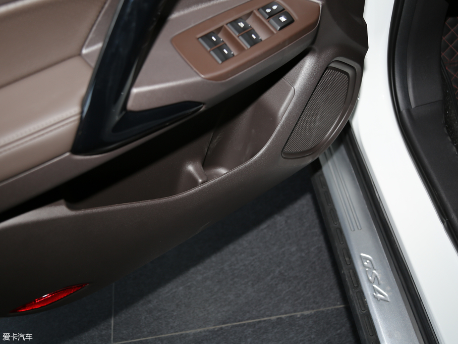 2017GS4 235T ԄӃA